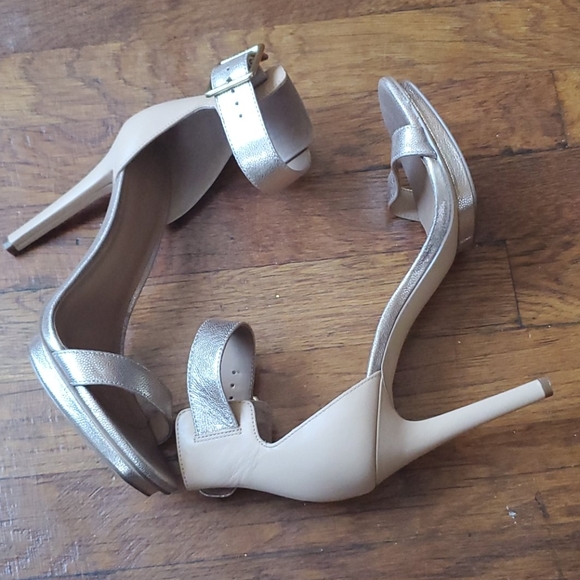 Calvin Klein Metallic Platform Sandal - Picture 5 of 9